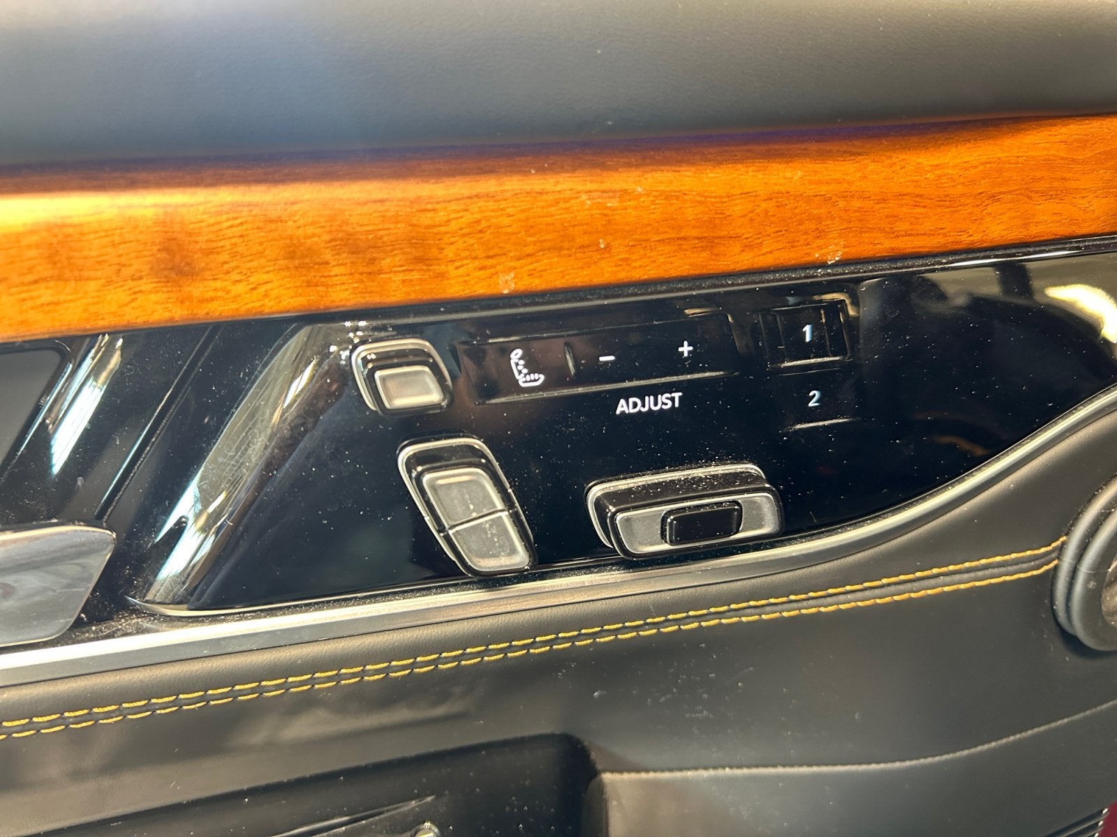 2022 Jeep Grand Wagoneer Series III