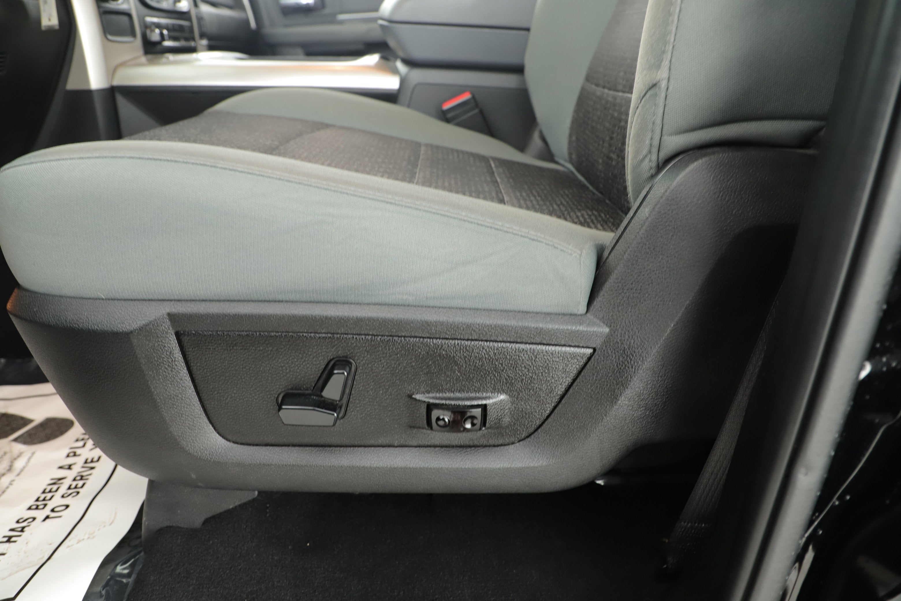 2020 RAM 1500 Classic SLT