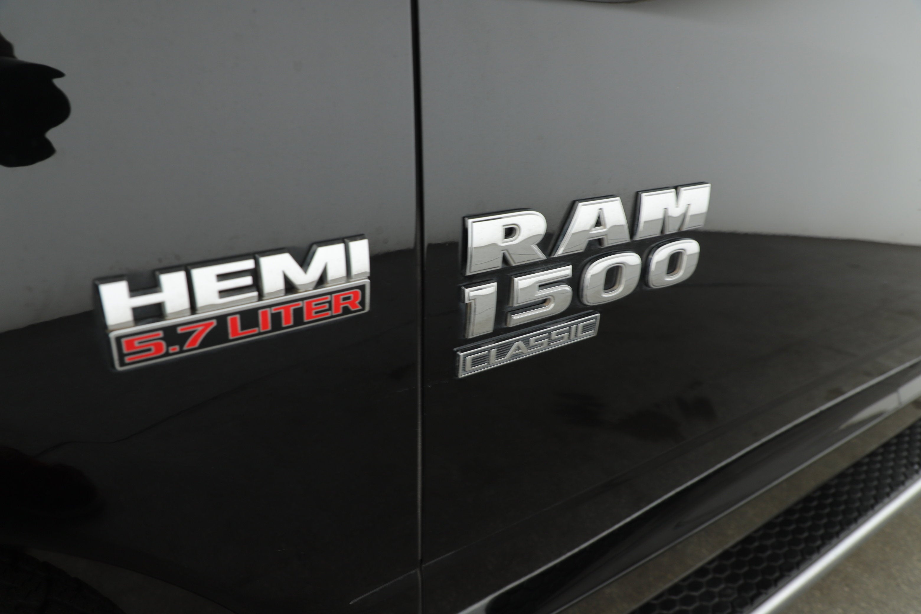 2020 RAM 1500 Classic SLT