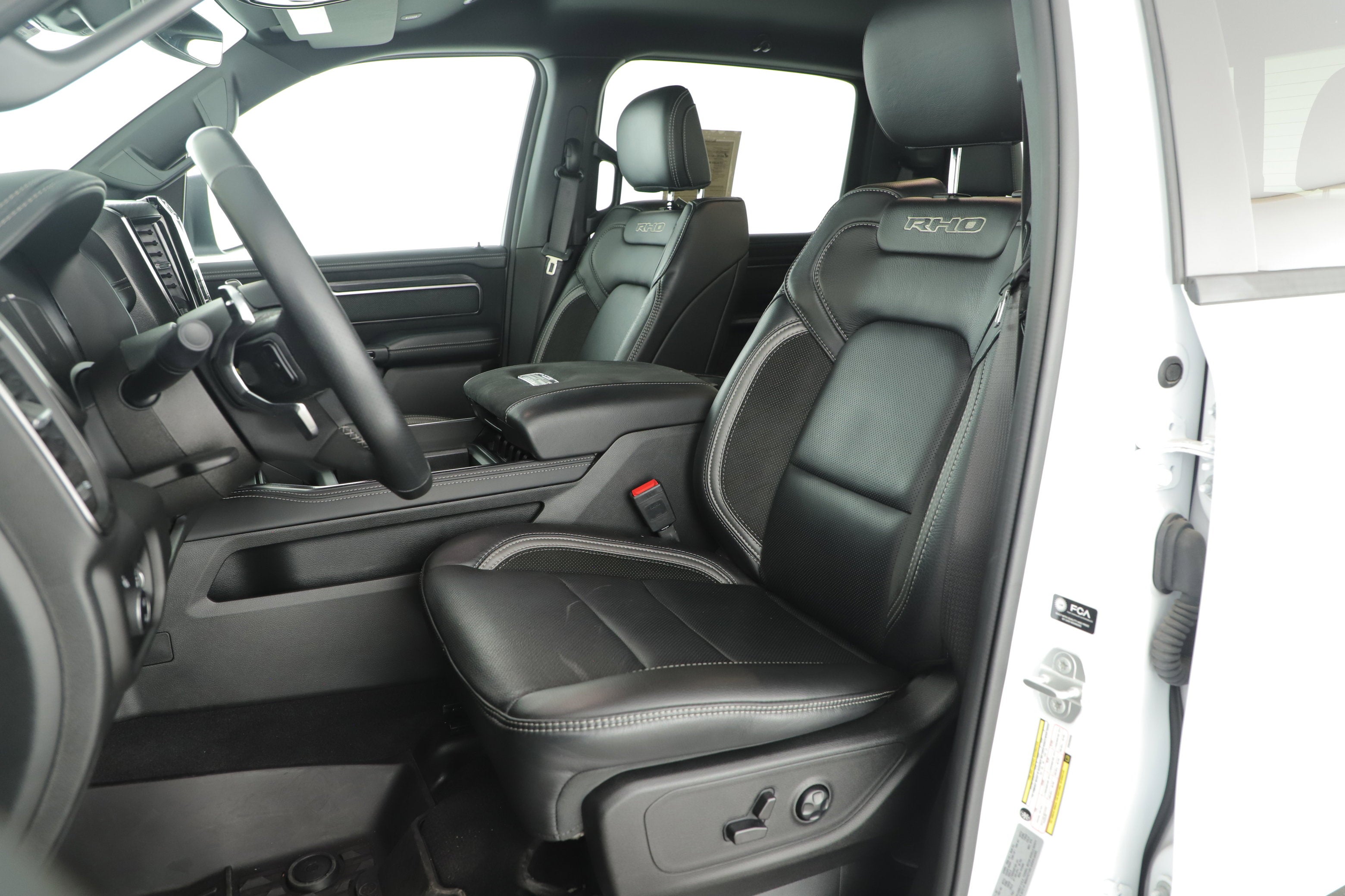 2025 RAM 1500 RHO