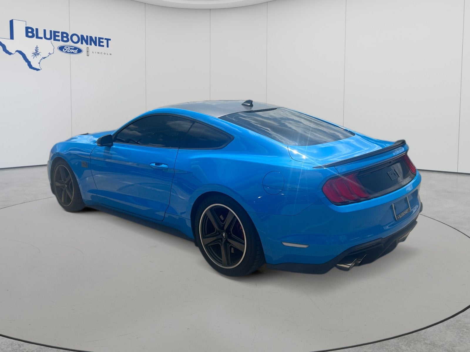 2022 Ford Mustang Mach 1