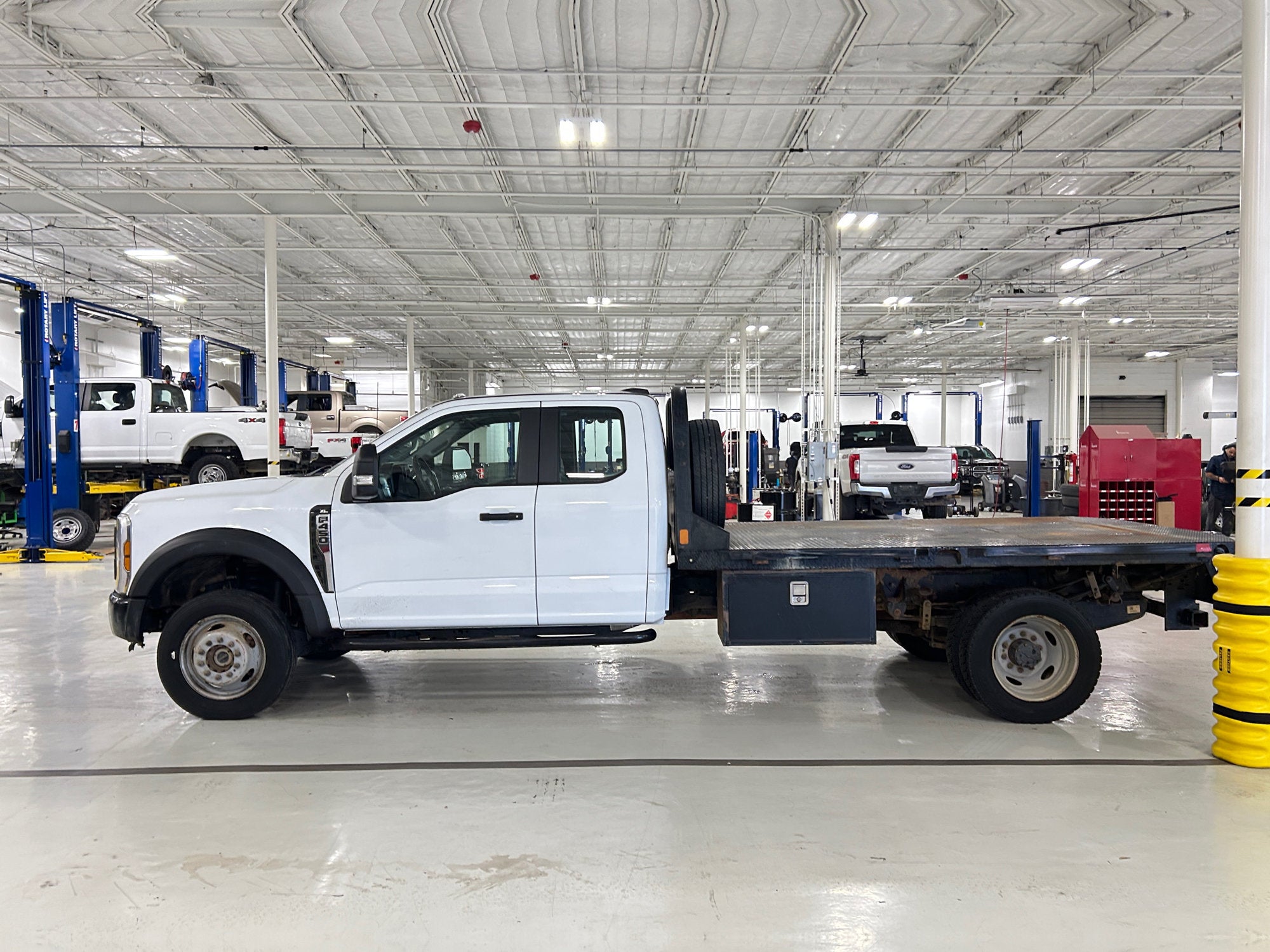 2024 Ford Super Duty F-450 DRW Base