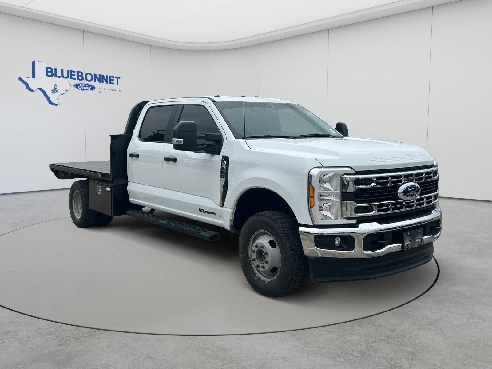 2024 Ford Super Duty F-350 DRW Base