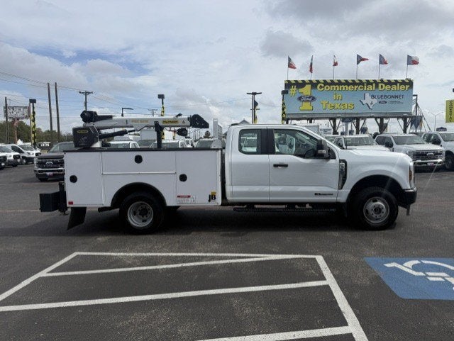 2025 Ford Super Duty F-350 DRW SCAB