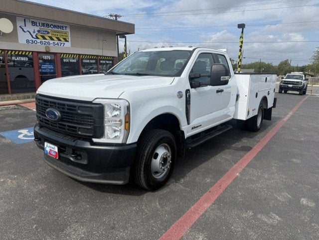2025 Ford Super Duty F-350 DRW SCAB