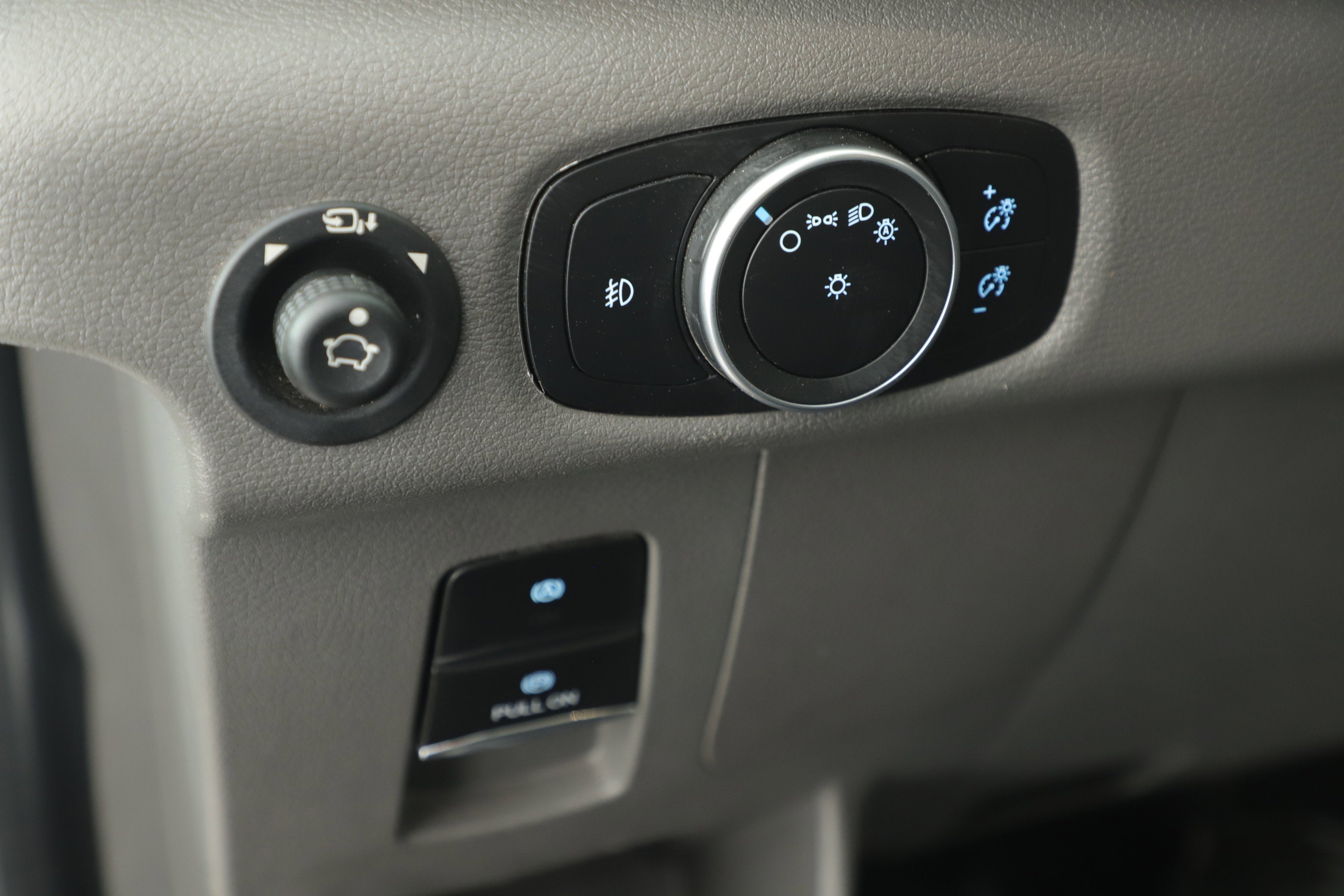 2023 Ford Transit Passenger Wagon T350