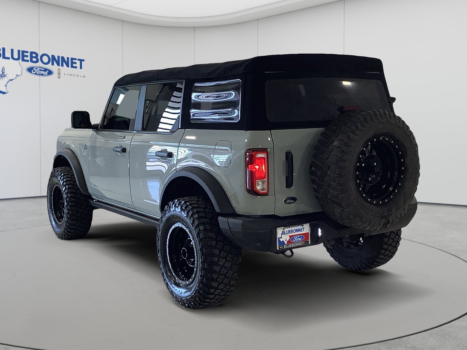 2022 Ford Bronco Base