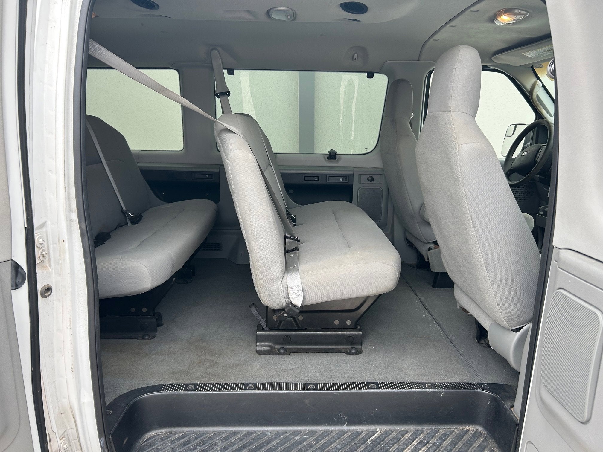 2010 Ford Econoline Wagon Base