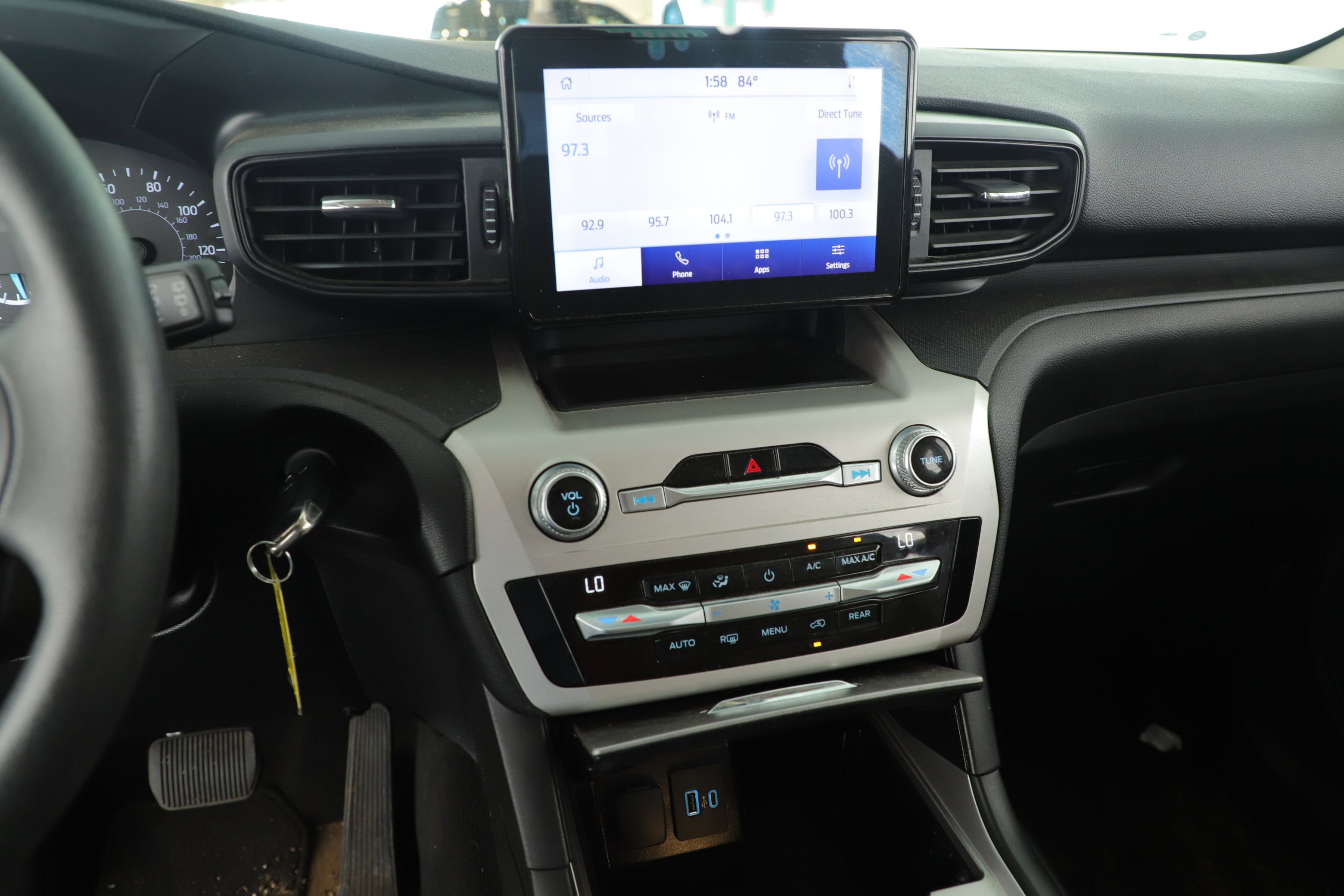 2021 Ford Explorer Base