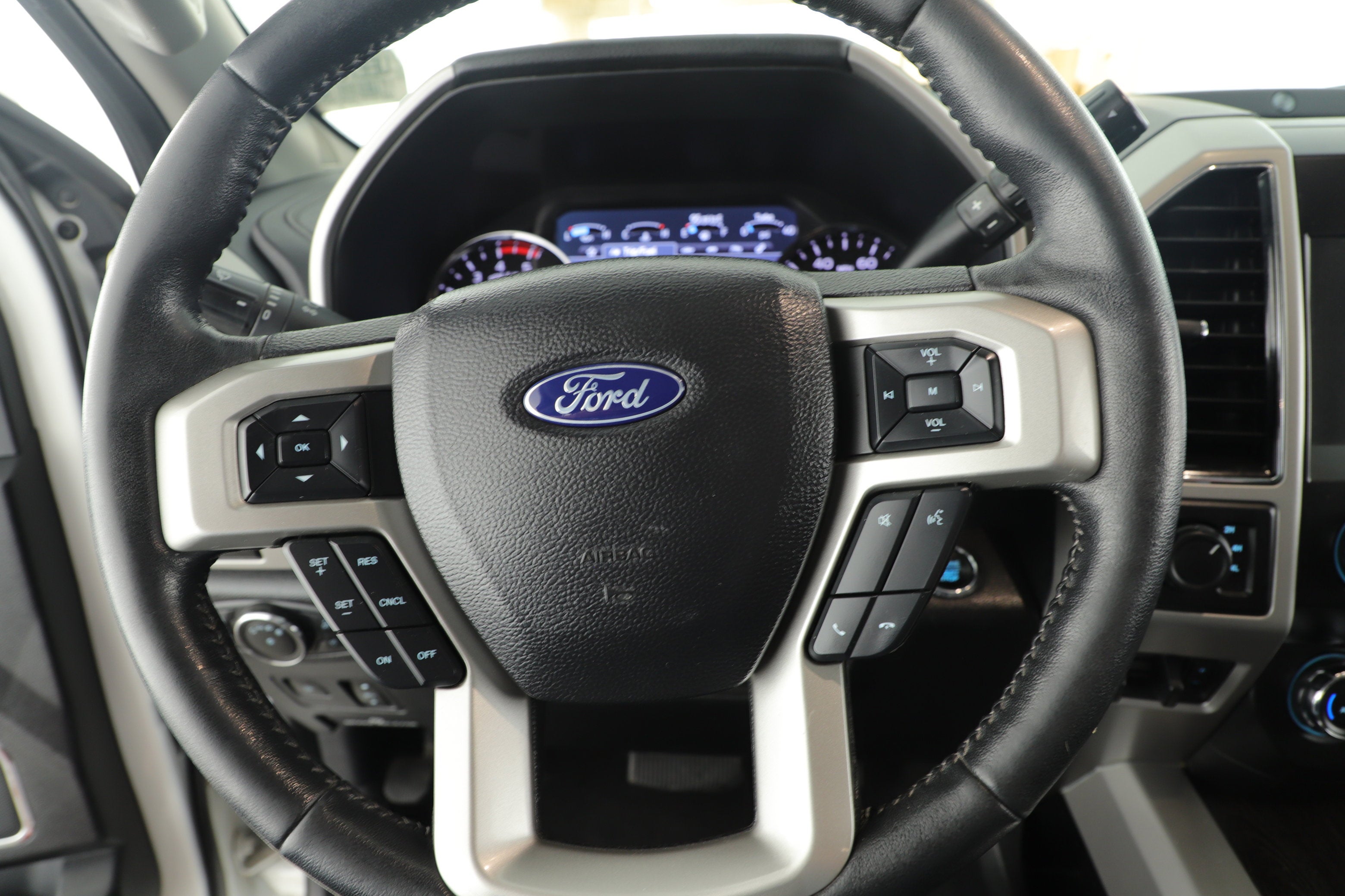 2020 Ford Super Duty F-250 SRW LARIAT