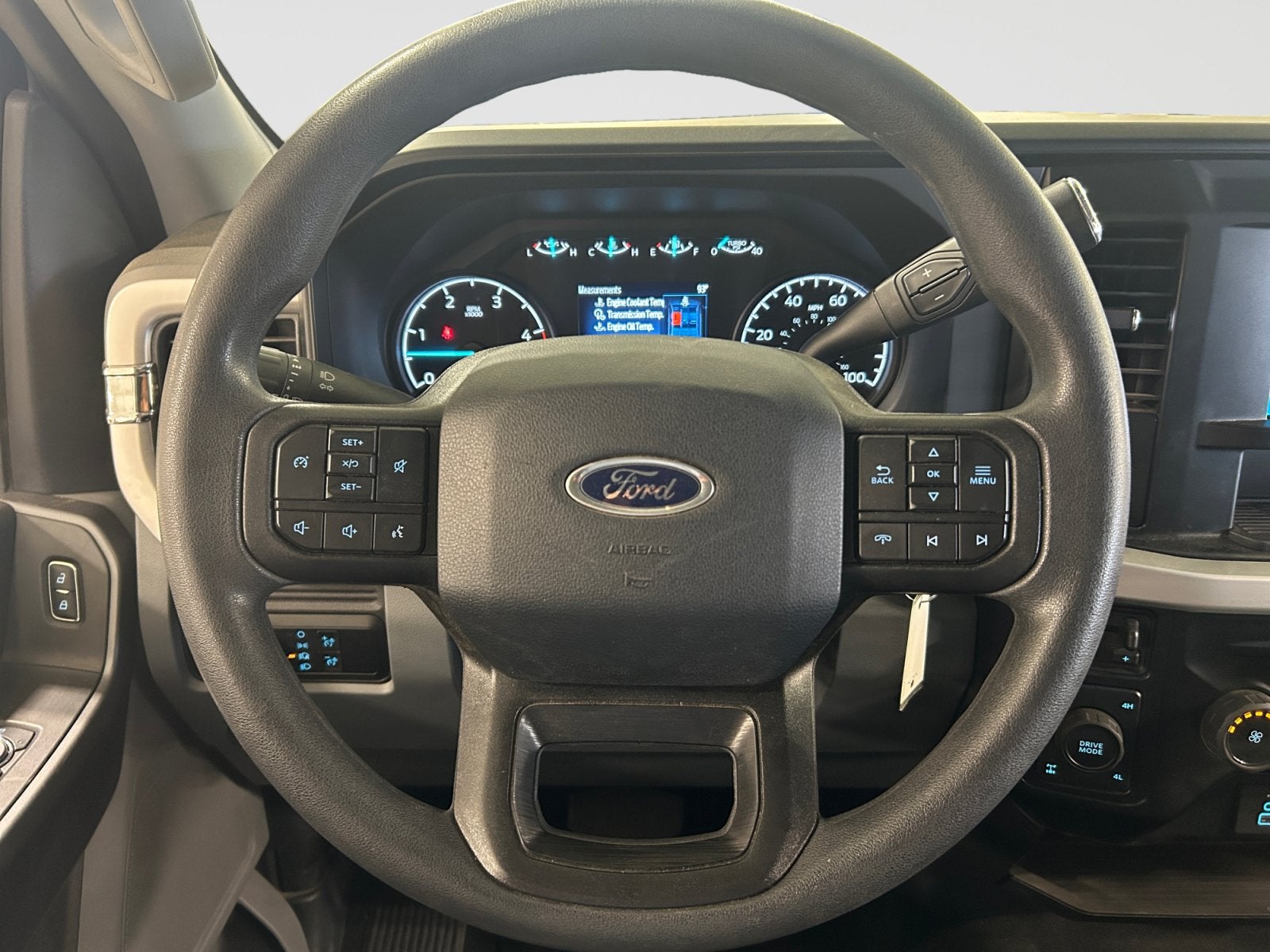 2025 Ford Super Duty F-250 SRW Base