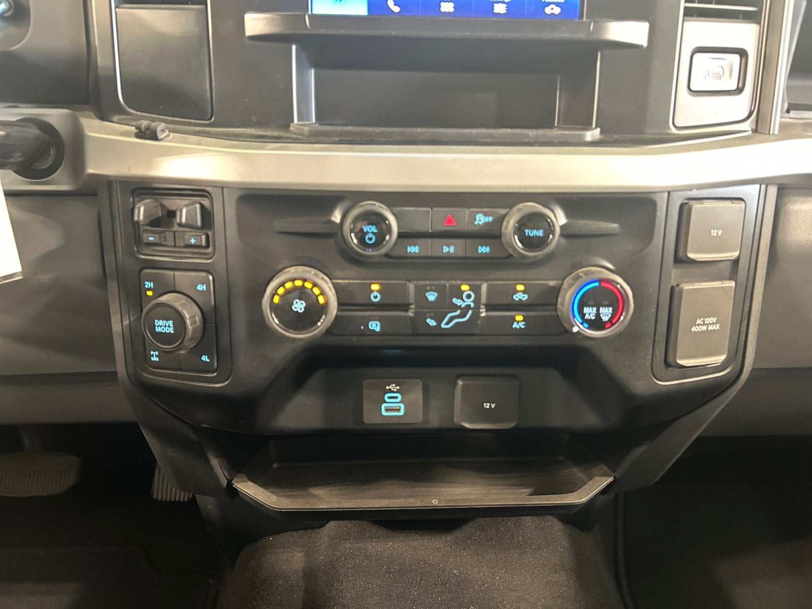 2025 Ford Super Duty F-250 SRW Base