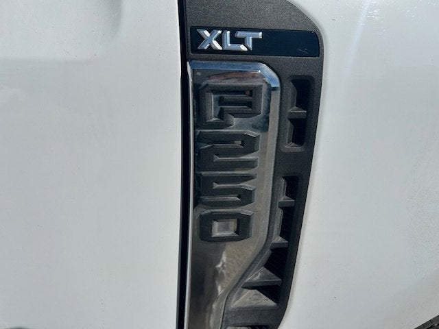 2025 Ford Super Duty F-250 SRW Base