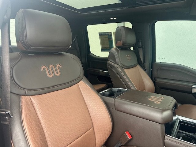 2025 Ford Super Duty F-250 SRW Base