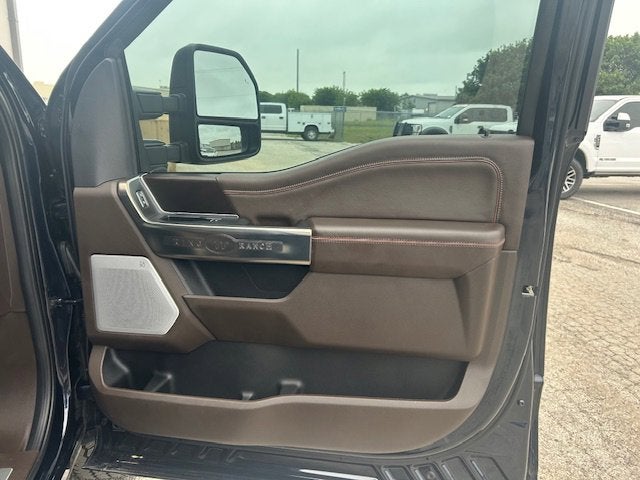 2025 Ford Super Duty F-250 SRW Base