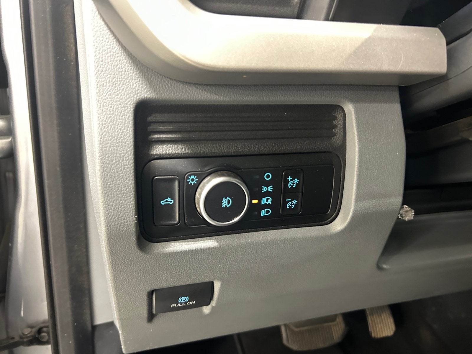 2023 Ford Super Duty F-250 SRW Base