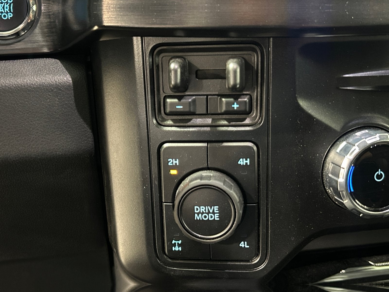 2026 Ford Super Duty F-350 SRW Base
