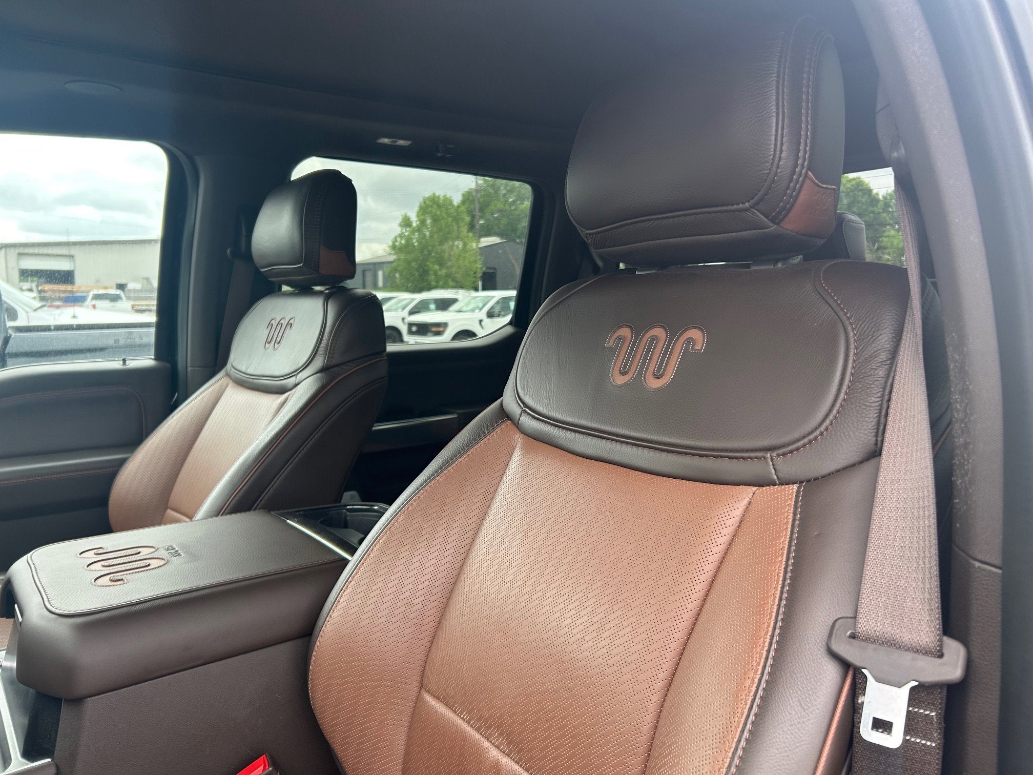 2025 Ford Super Duty F-350 SRW Base