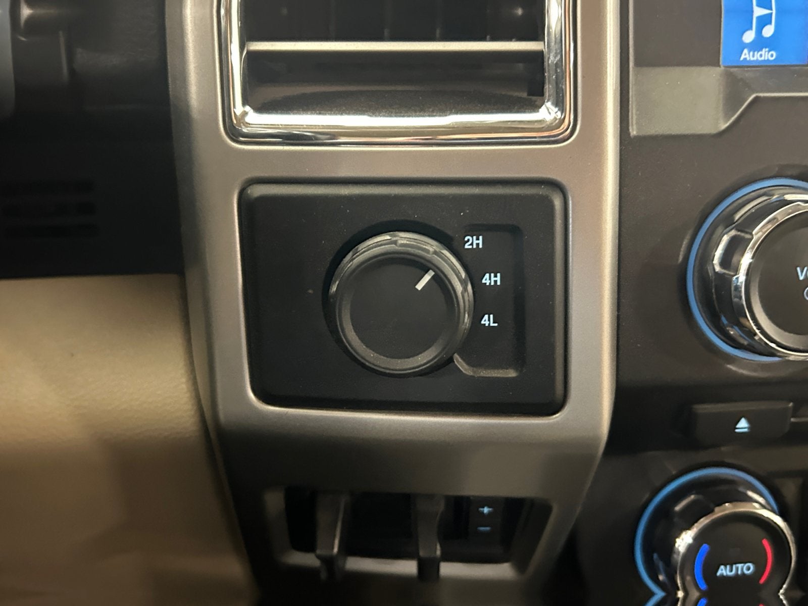 2017 Ford Super Duty F-350 DRW Base