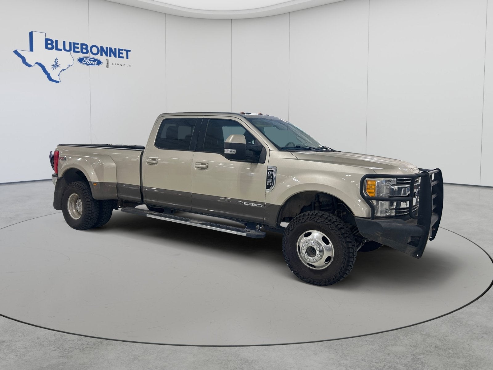 2017 Ford Super Duty F-350 DRW Base
