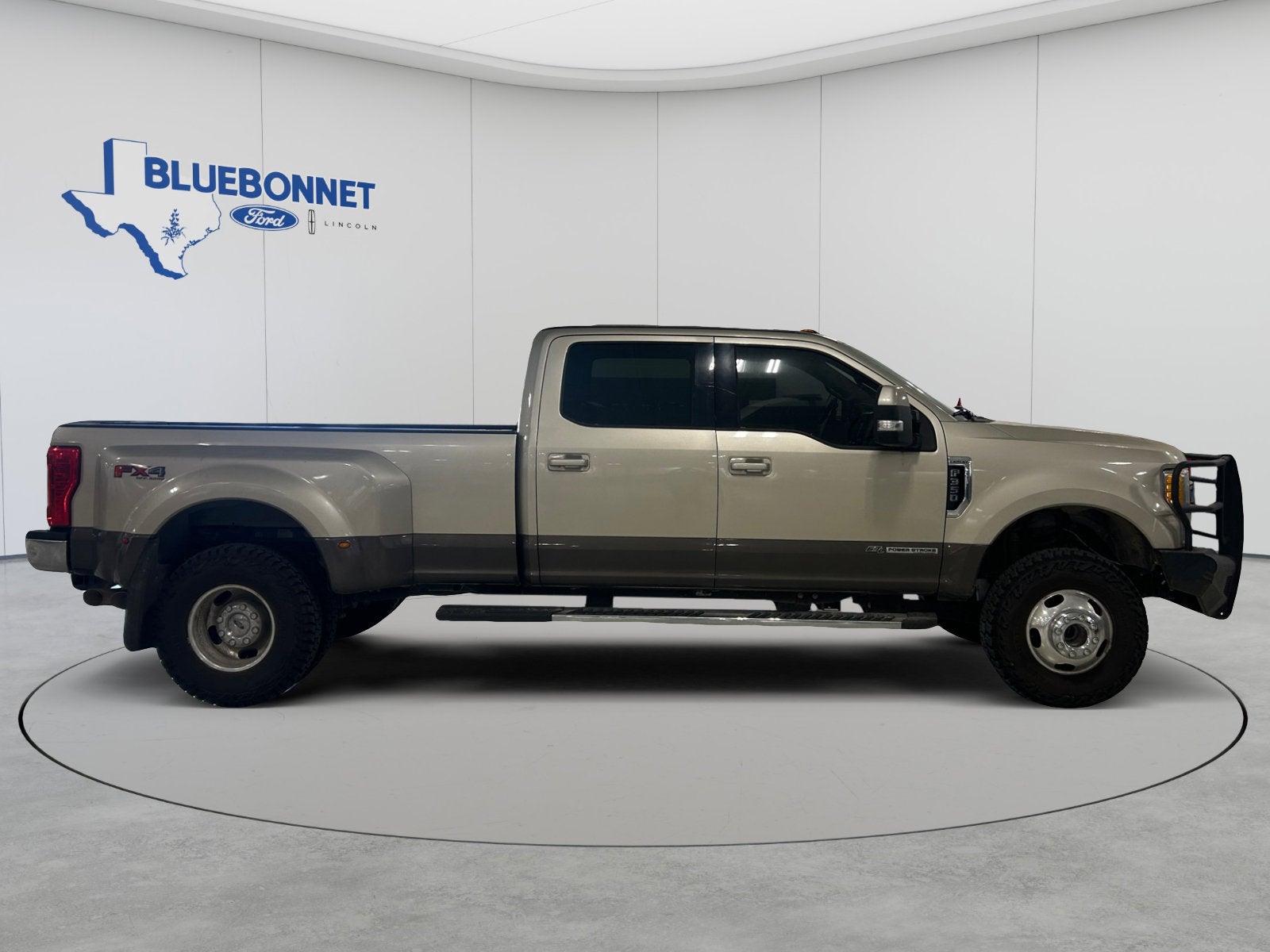 2017 Ford Super Duty F-350 DRW Base