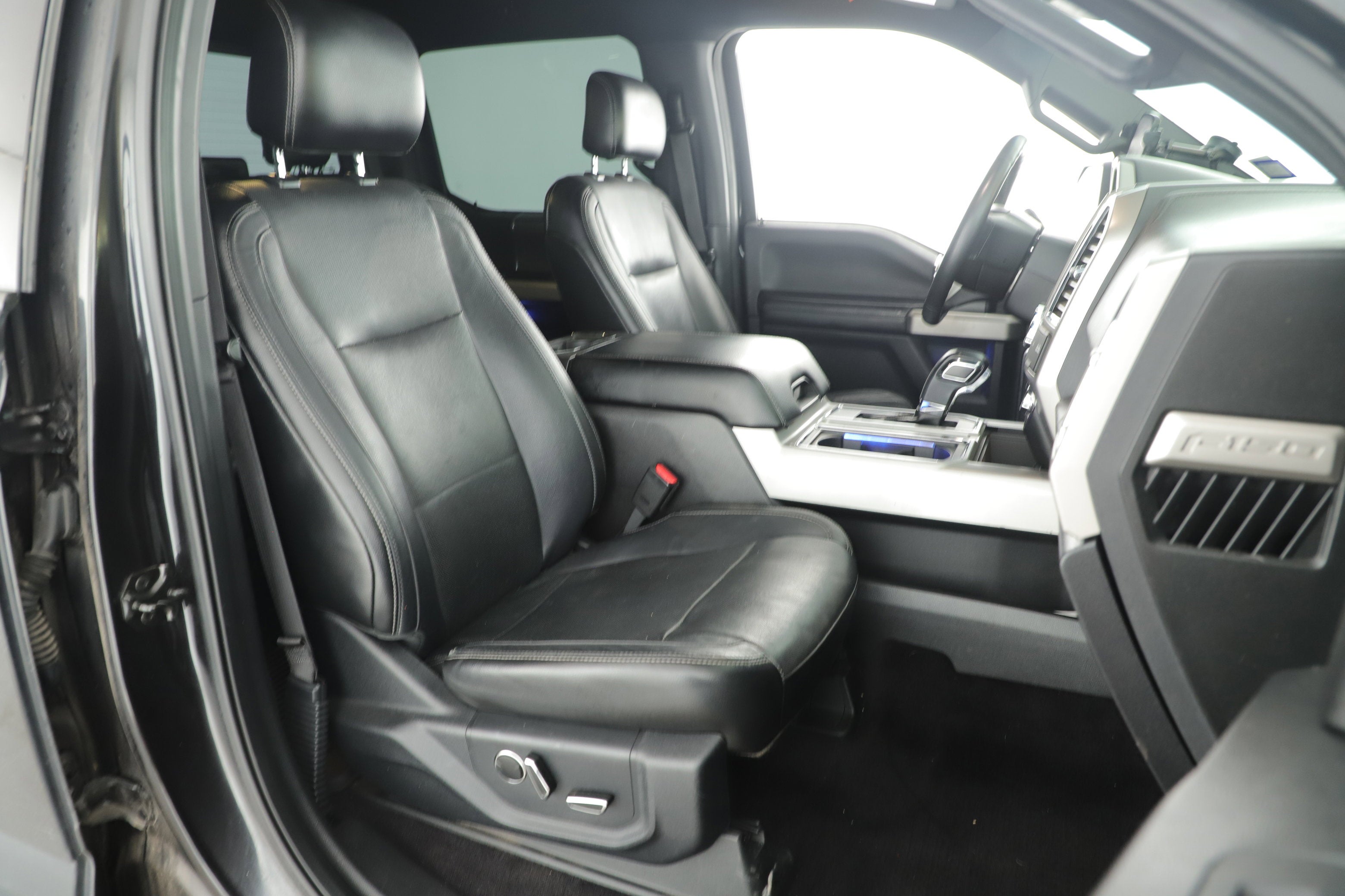2015 Ford F-150 Base