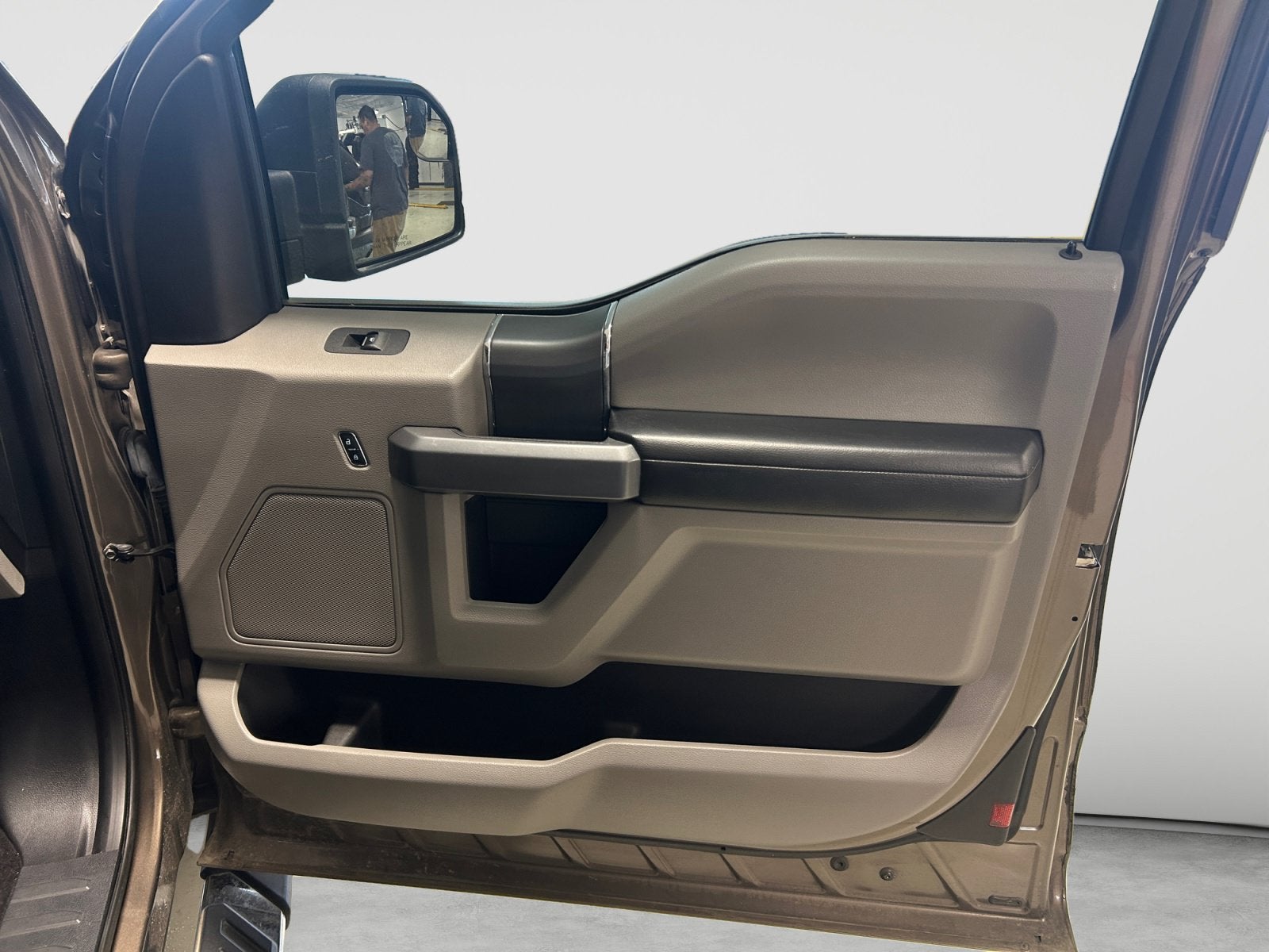 2016 Ford F-150 Base