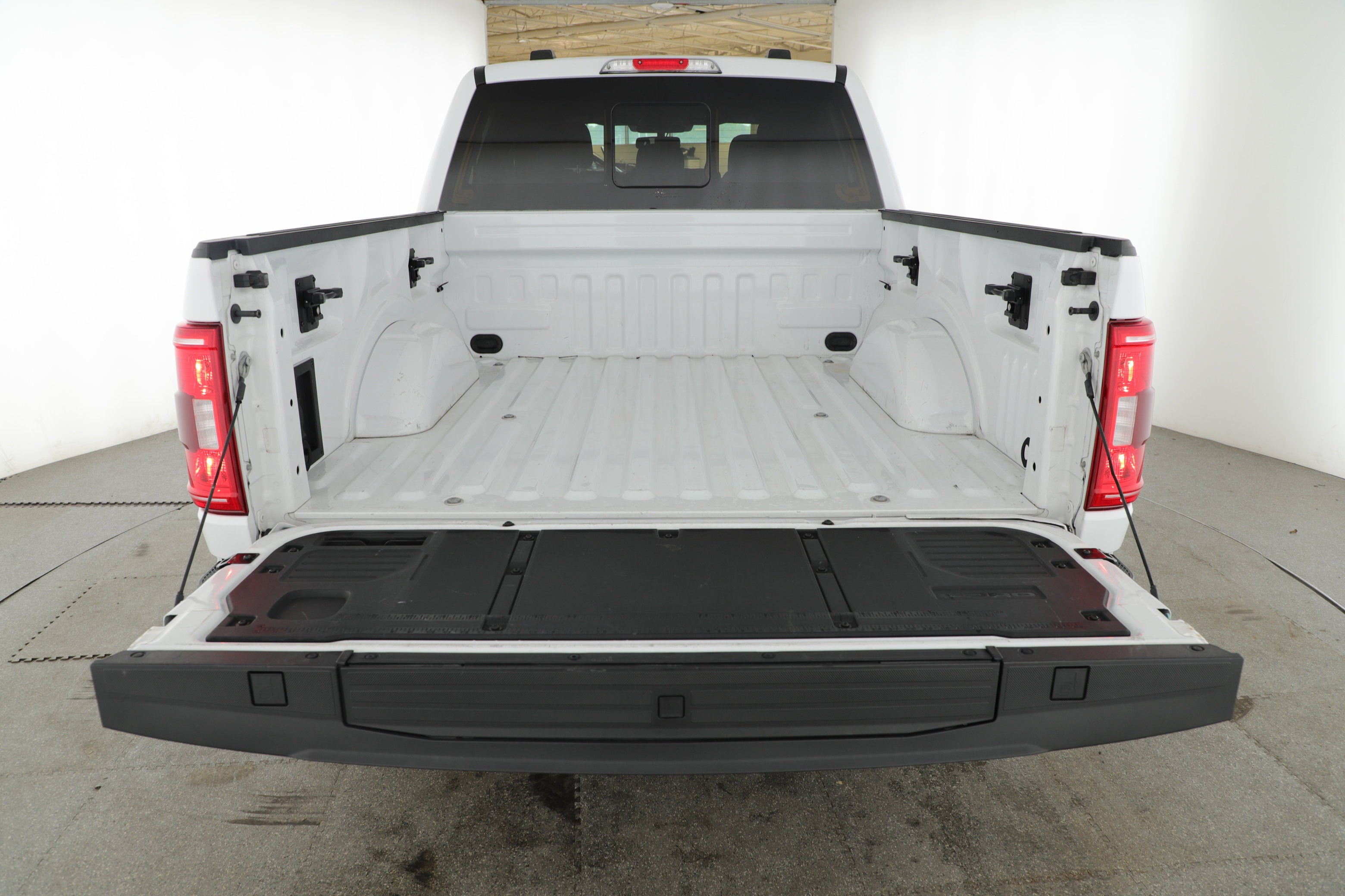 2023 Ford F-150 Base