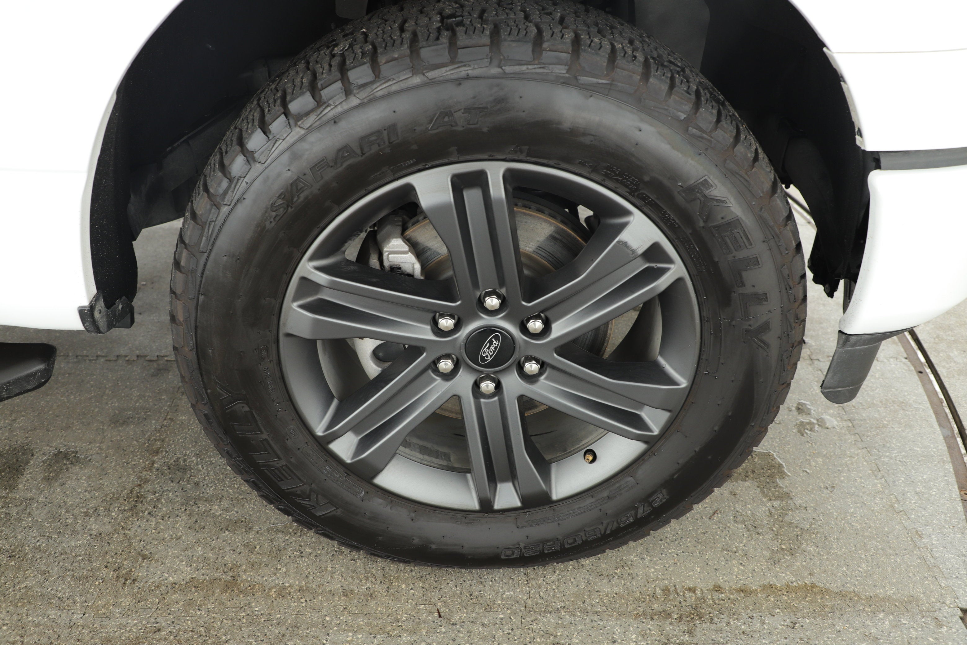 2023 Ford F-150 Base