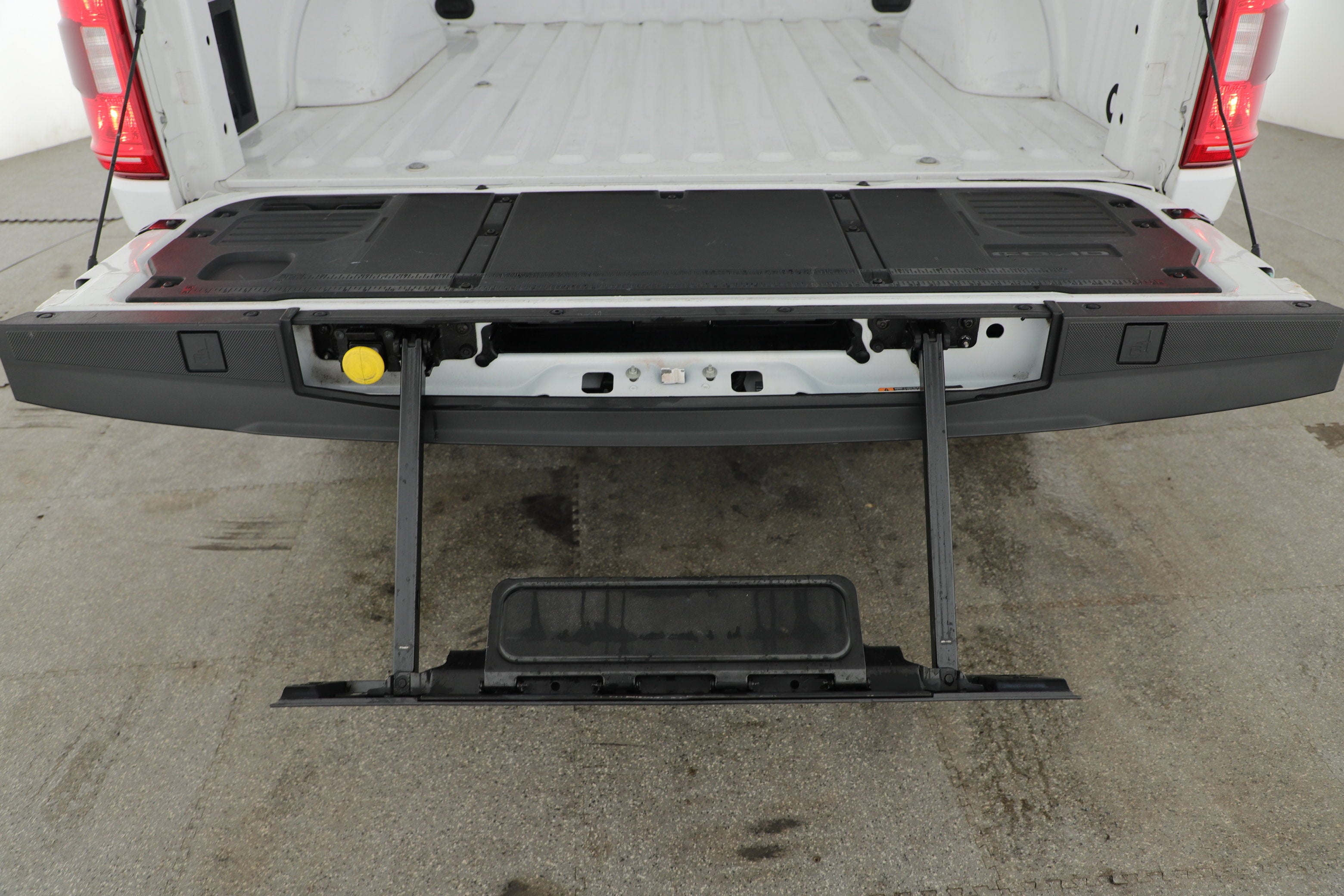 2023 Ford F-150 Base