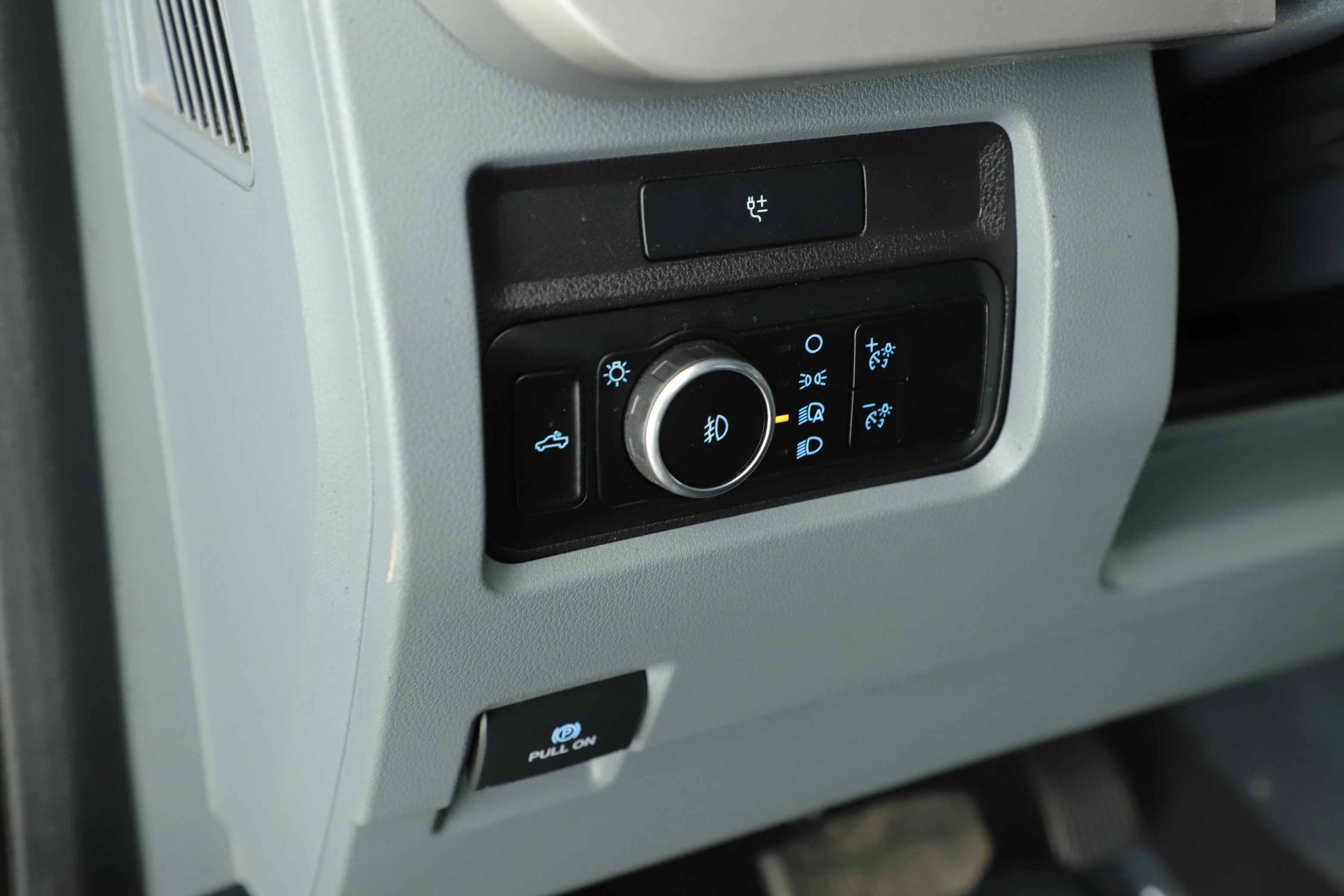 2024 Ford Super Duty F-350 SRW XL