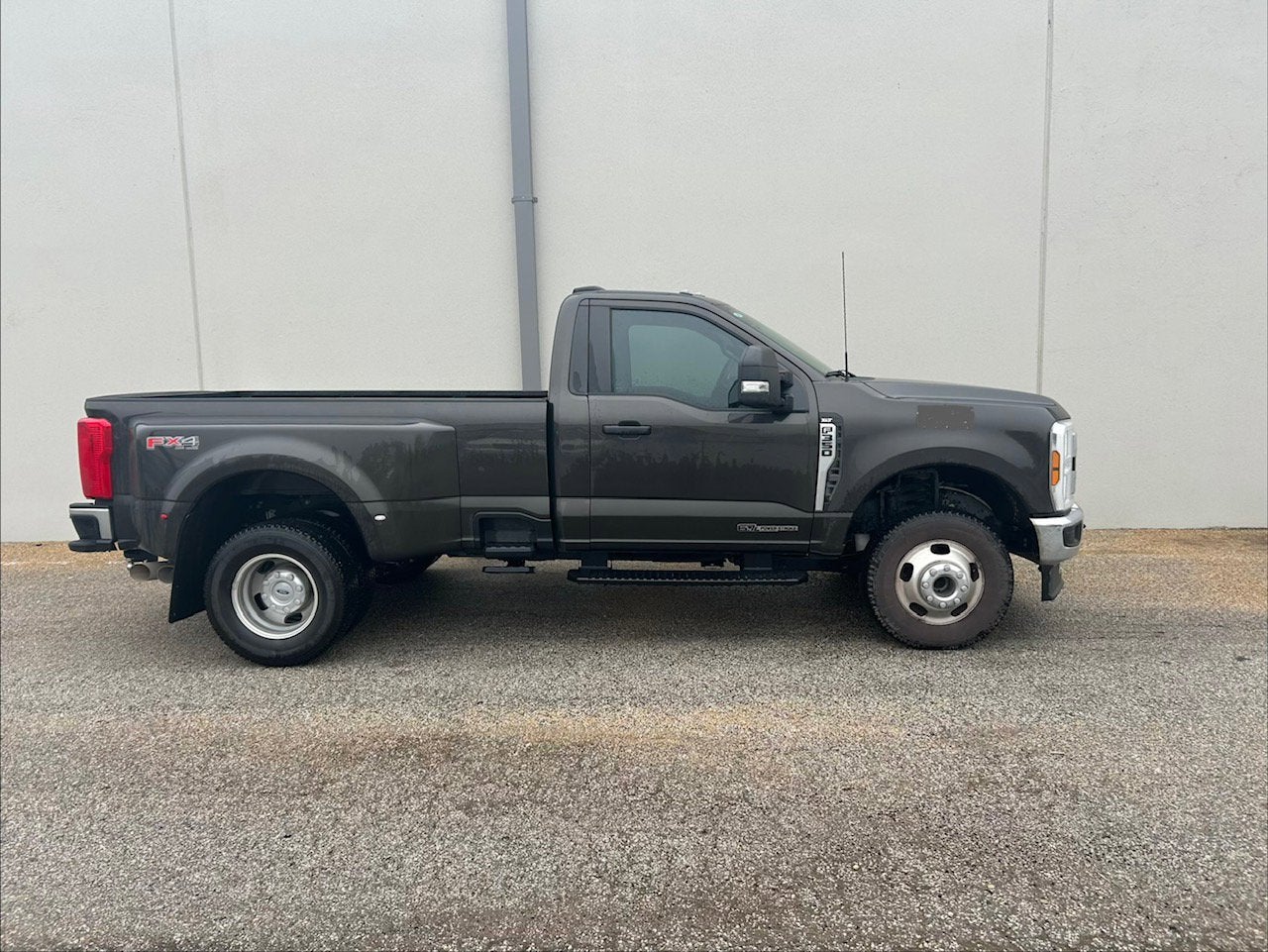 2024 Ford Super Duty F-350 DRW Base