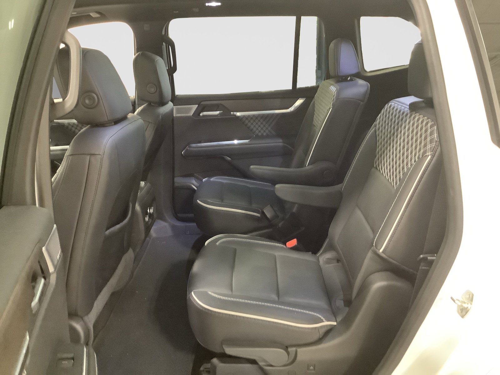 2024 GMC Acadia FWD Denali