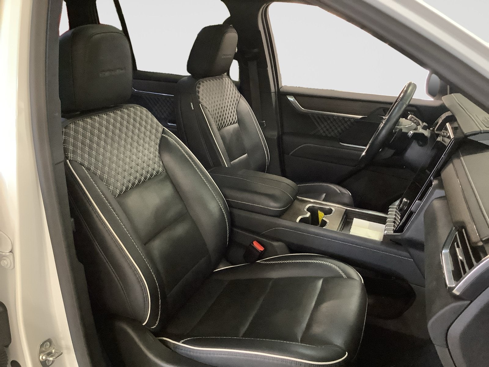 2024 GMC Acadia FWD Denali