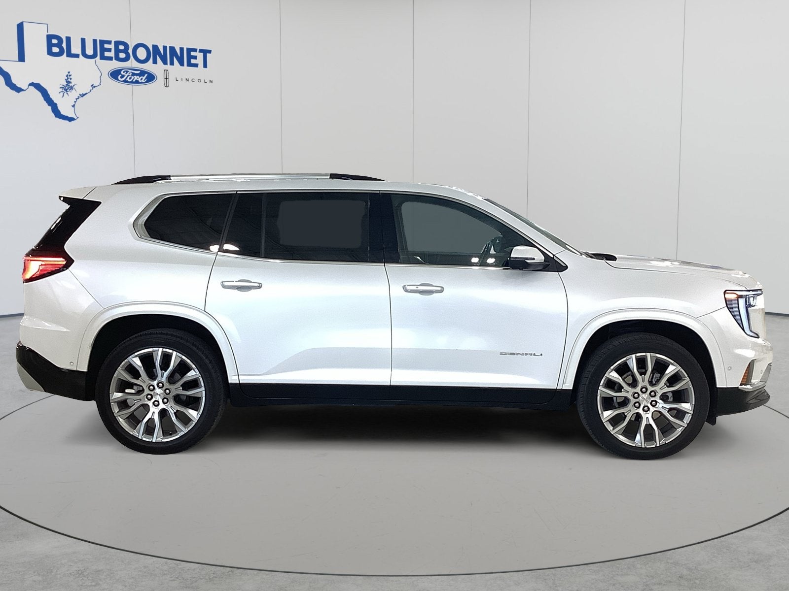 2024 GMC Acadia FWD Denali