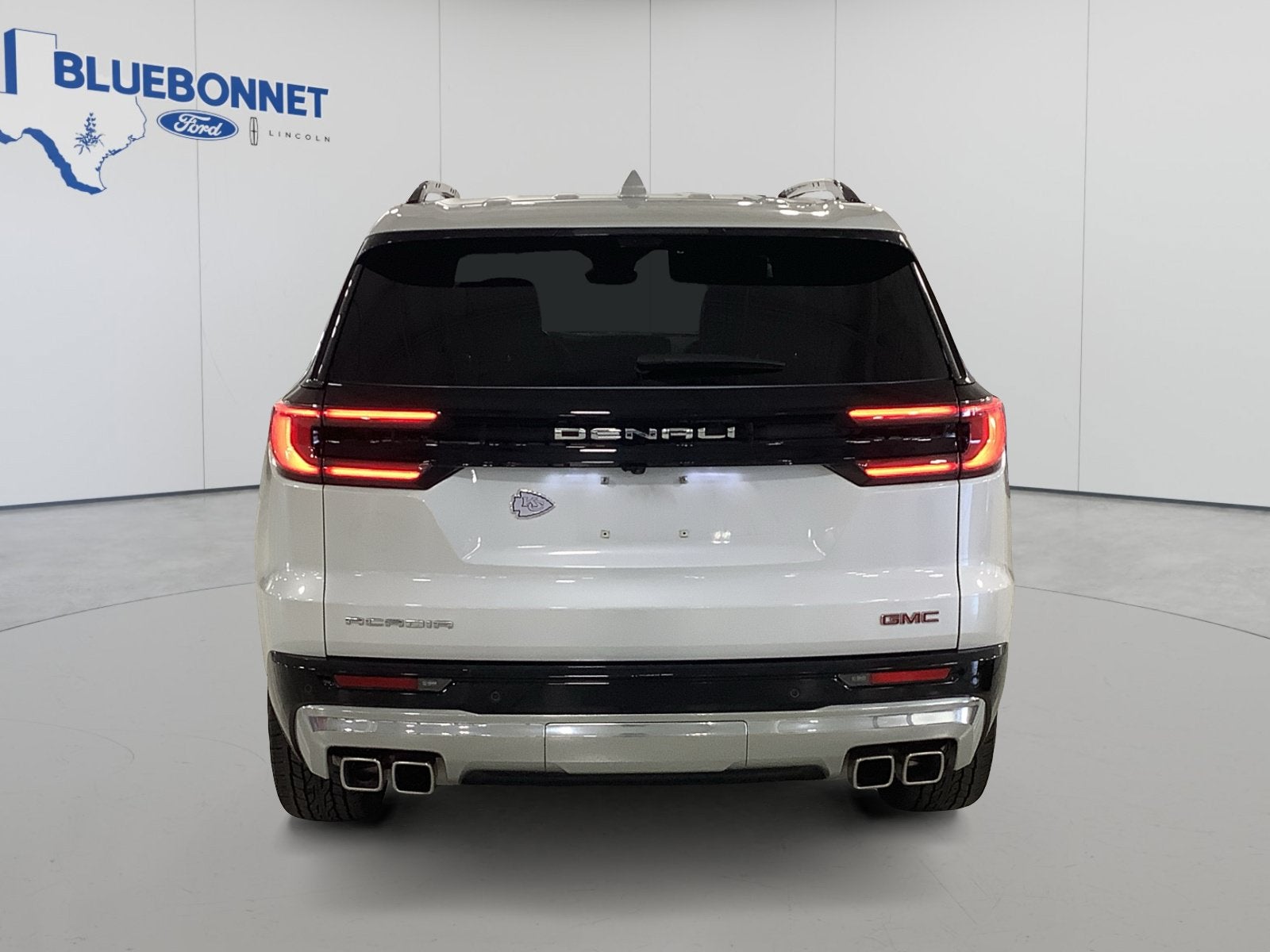 2024 GMC Acadia FWD Denali