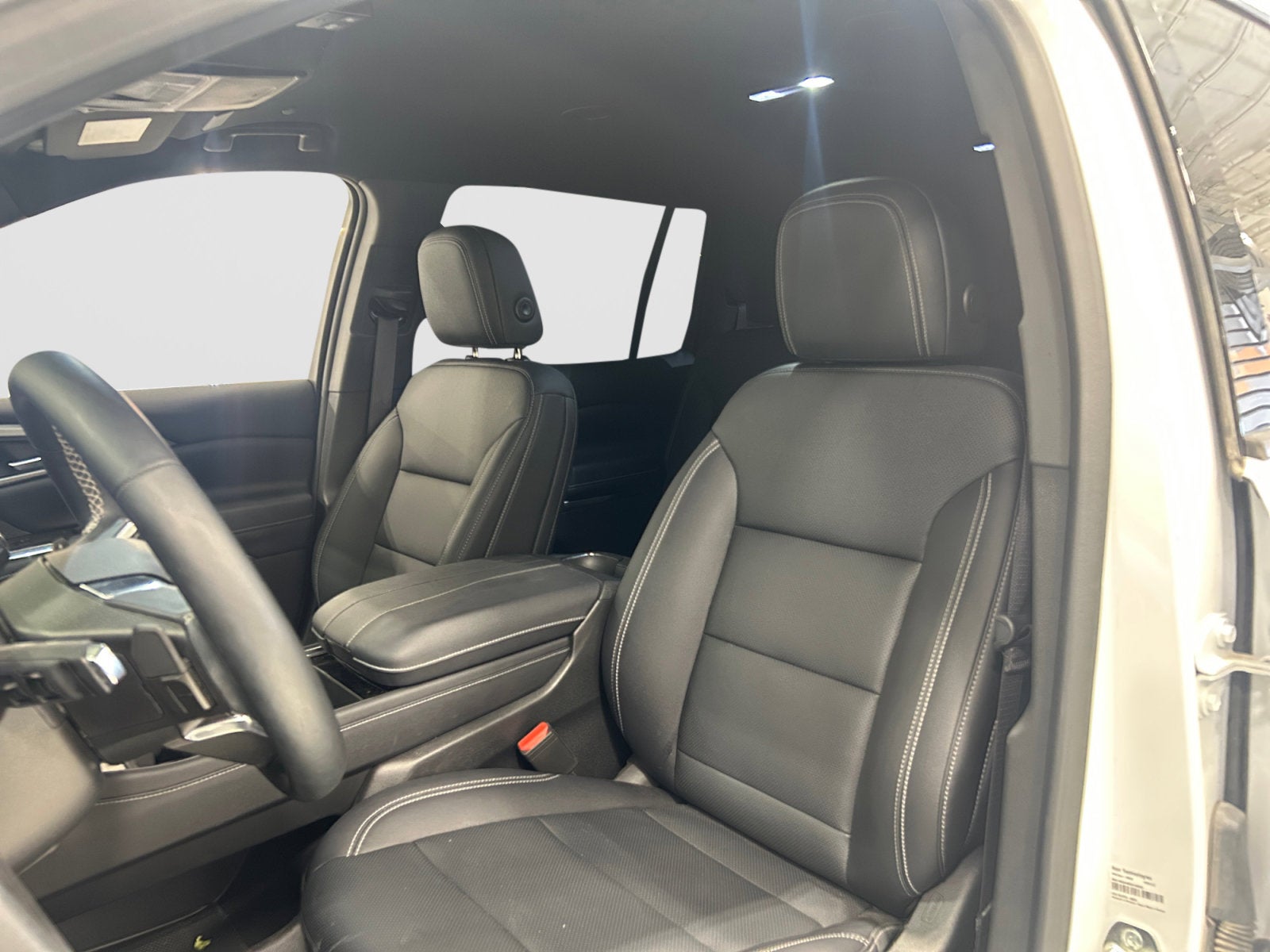2025 Chevrolet Traverse FWD LT