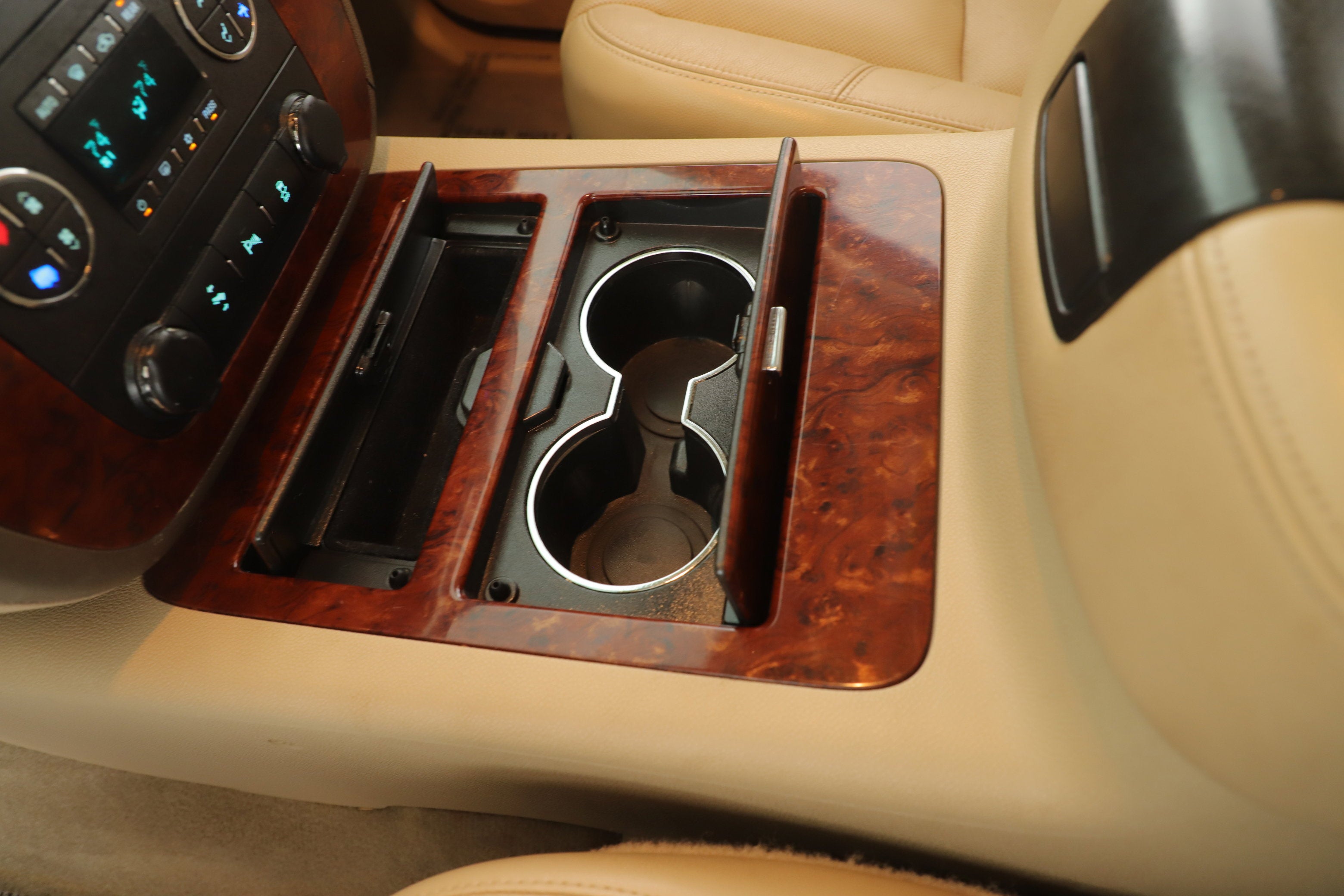 2013 Chevrolet Suburban LTZ