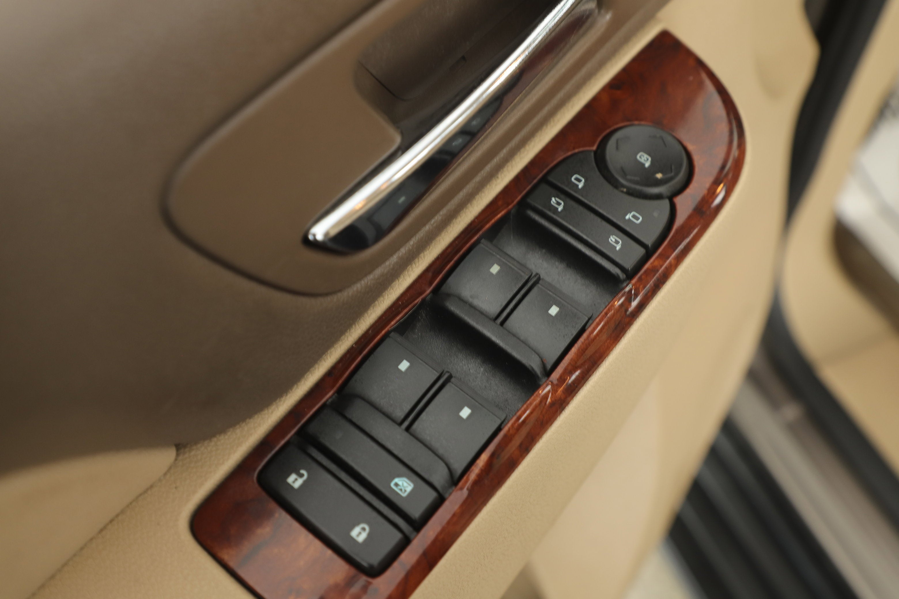 2013 Chevrolet Suburban LTZ