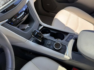 2023 Cadillac XT5 FWD Premium Luxury