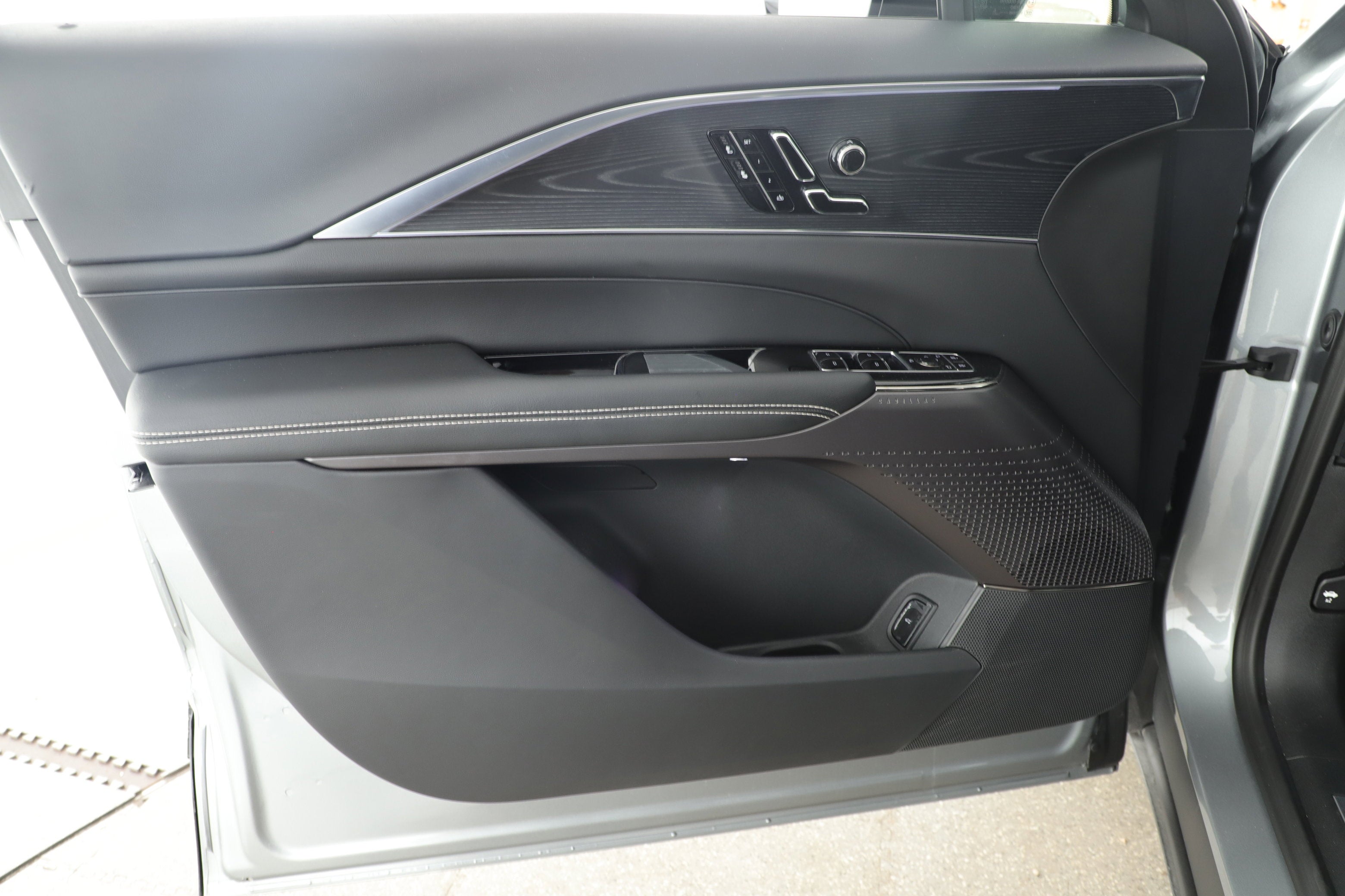 2025 Cadillac LYRIQ Luxury