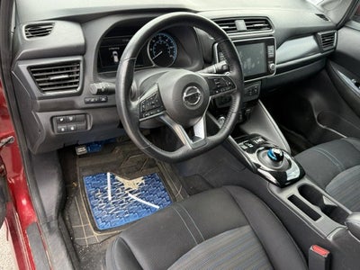 2022 Nissan LEAF SV