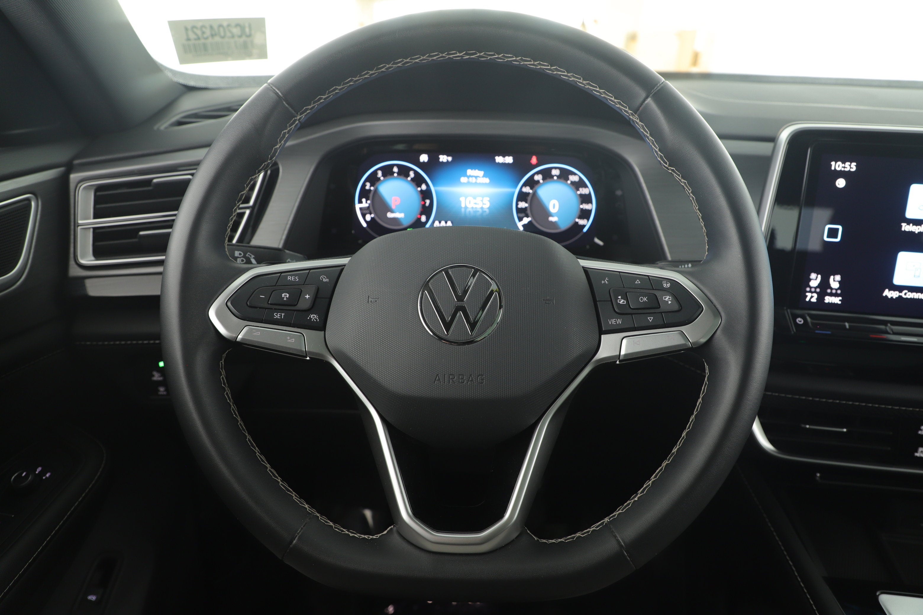 2024 Volkswagen Atlas Cross Sport 2.0T SE w/Technology