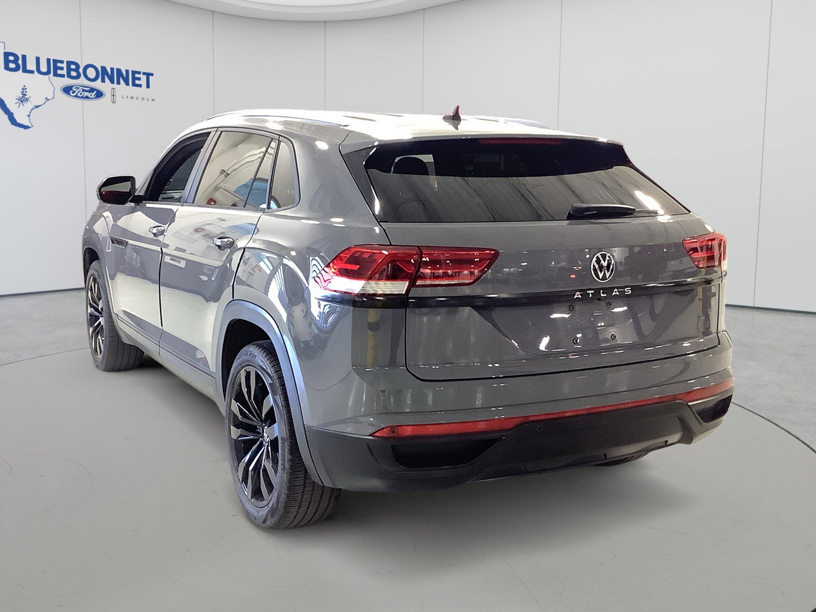 2021 Volkswagen Atlas Cross Sport 2.0T SE w/Technology