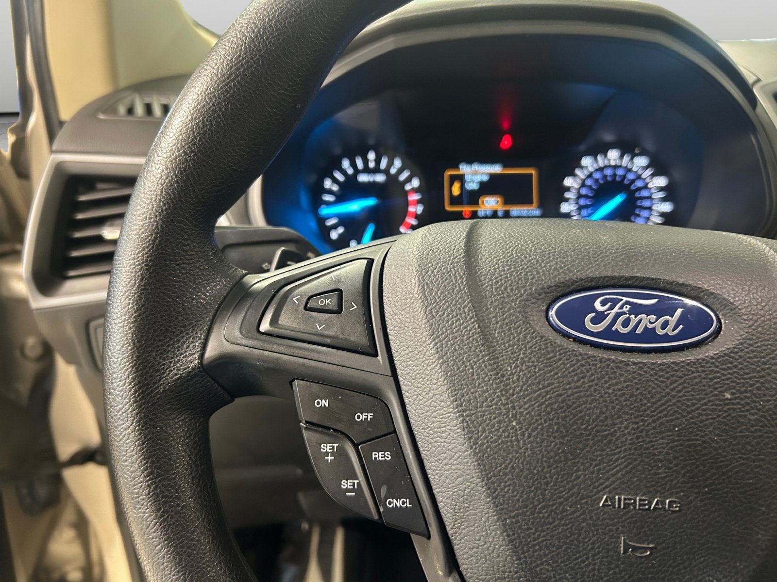 2018 Ford Edge SE