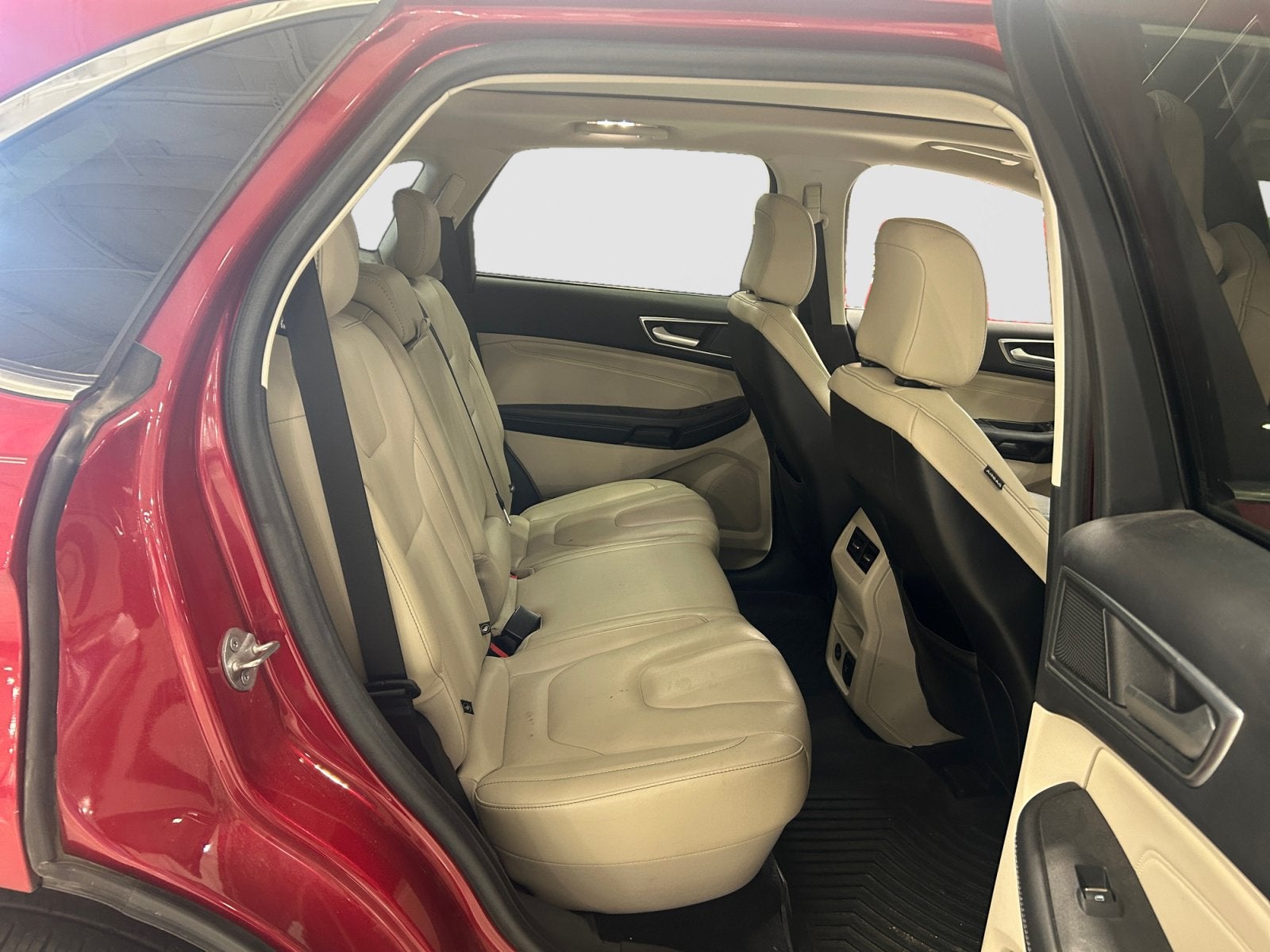 2021 Ford Edge Titanium