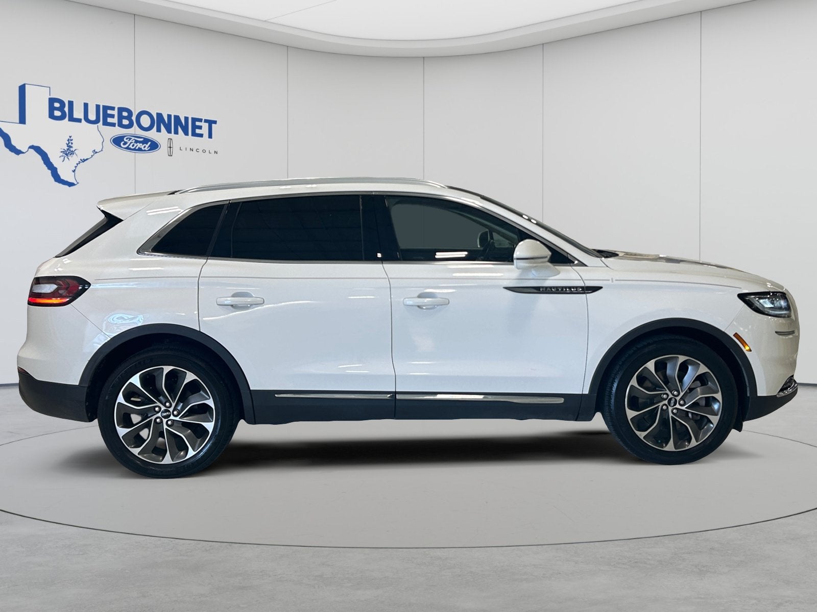 2021 Lincoln Nautilus Reserve