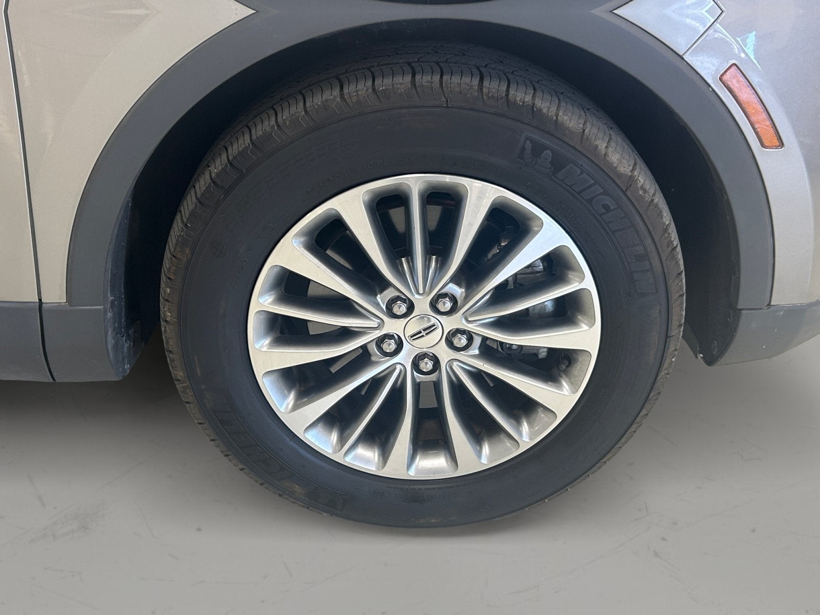 2016 Lincoln MKX Select