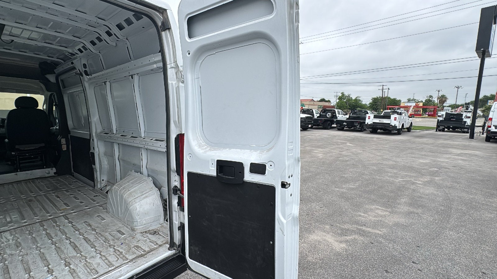 2025 RAM ProMaster Cargo Van Tradesman
