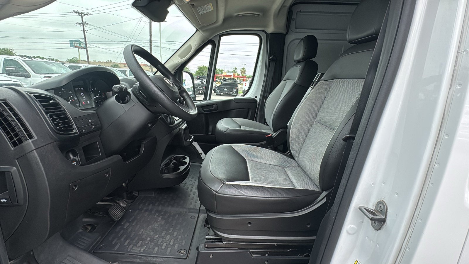 2025 RAM ProMaster Cargo Van Tradesman